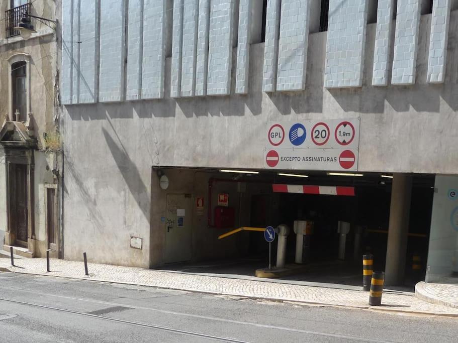 Pn New Ac! Stylish & Central- View To Tram 28! Lisboa