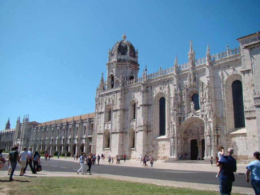 Pn New Ac! Stylish & Central- View To Tram 28! Apartamento Lisboa
