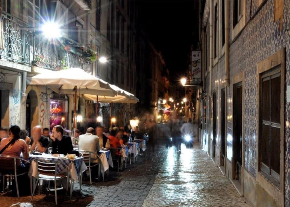 Apartment Pn New Ac! Stylish & Central- View To Tram 28! Lisbon