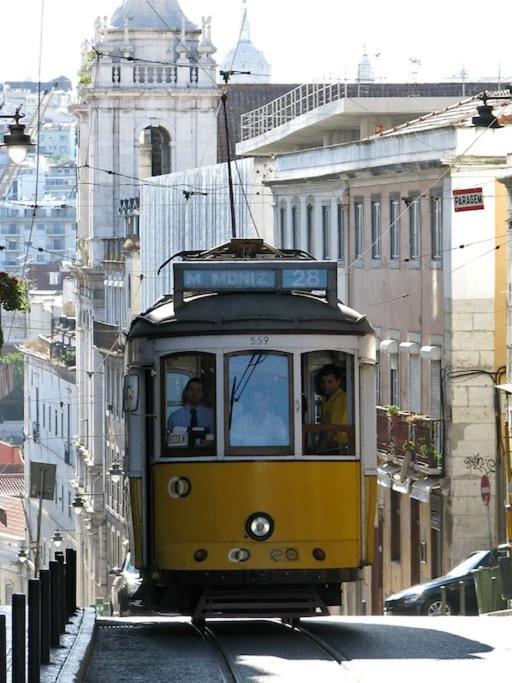 Pn New Ac! Stylish & Central- View To Tram 28! Lisboa