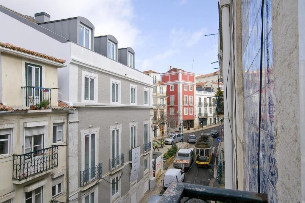 Apartamento Pn New Ac! Stylish & Central- View To Tram 28! Lisboa